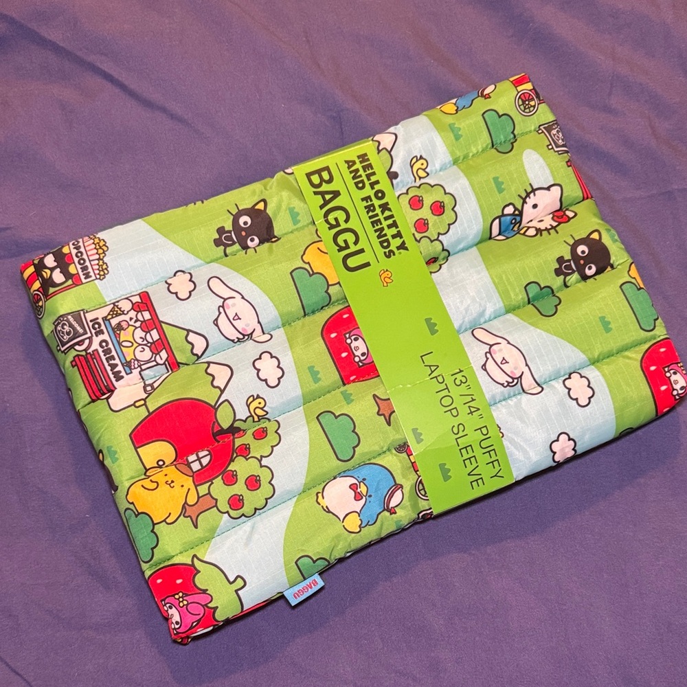 BAGGU hello kitty laptop sleeve